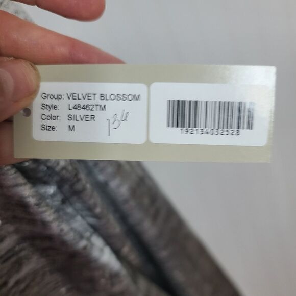 A LA Carte Metallic Long Sleeve Blouse NWT SIZE MEDIUM - Picture 8 of 8